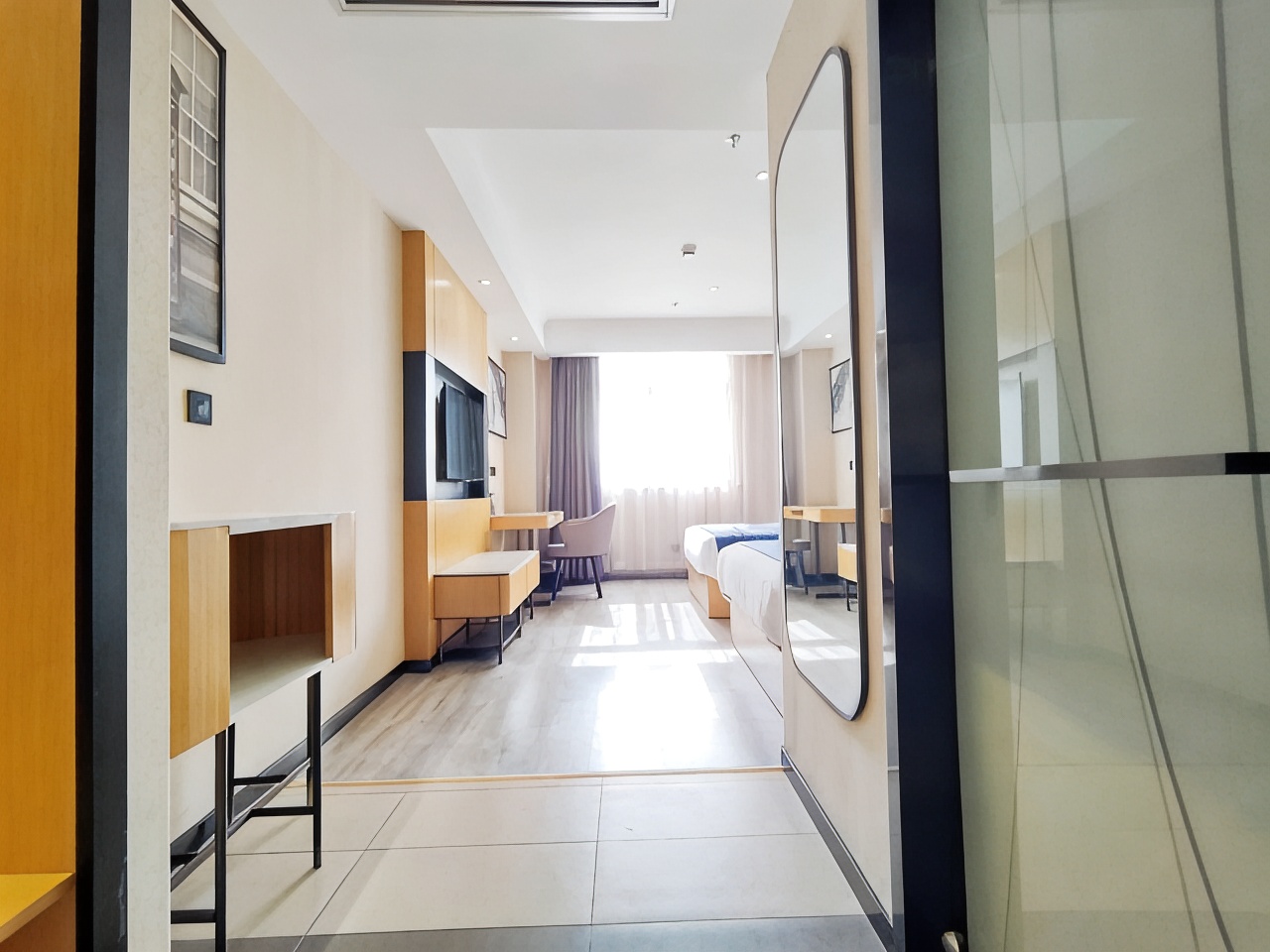 LANOU Hotel (Yancheng Dafeng District Yongtai Square) - Tap to explore photos