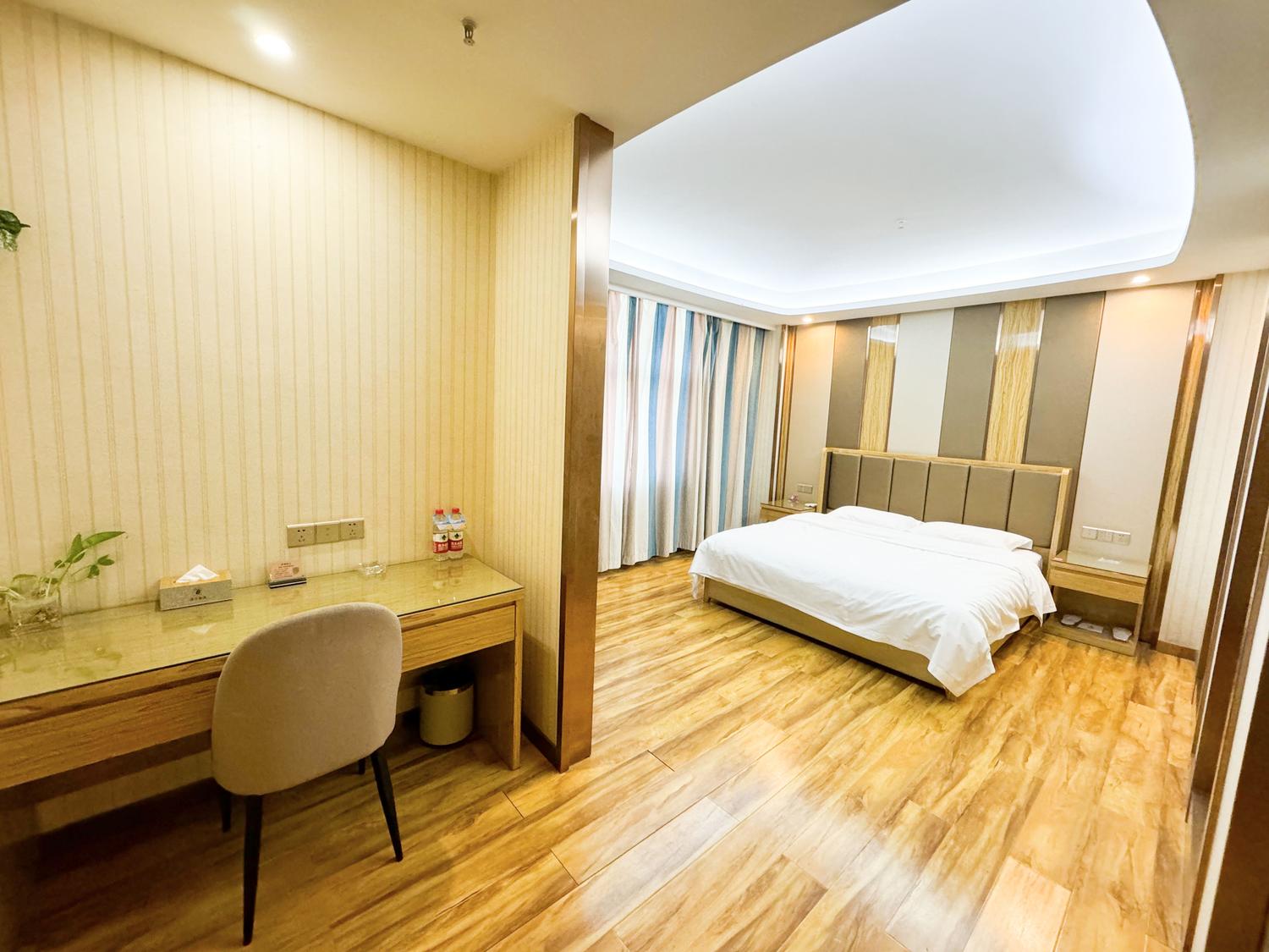 Super 8 Hotel Zepu Fatong Park - Tap to explore photos