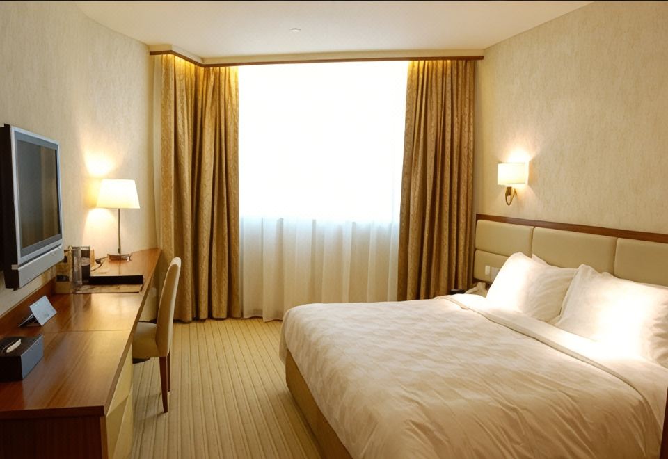 Others 5, Hotel President, Macao
