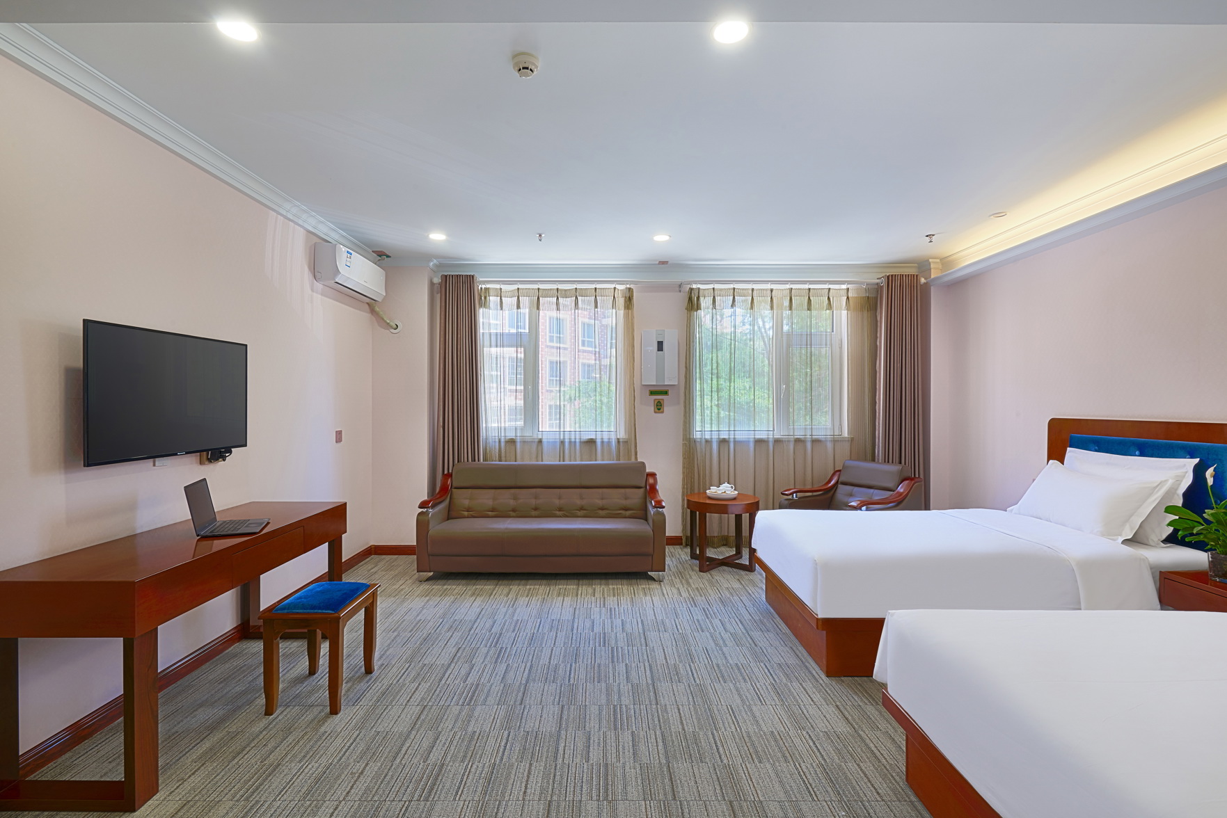Vienna 3 Best Hotel (Yinchuan Helan) - Tap to explore photos