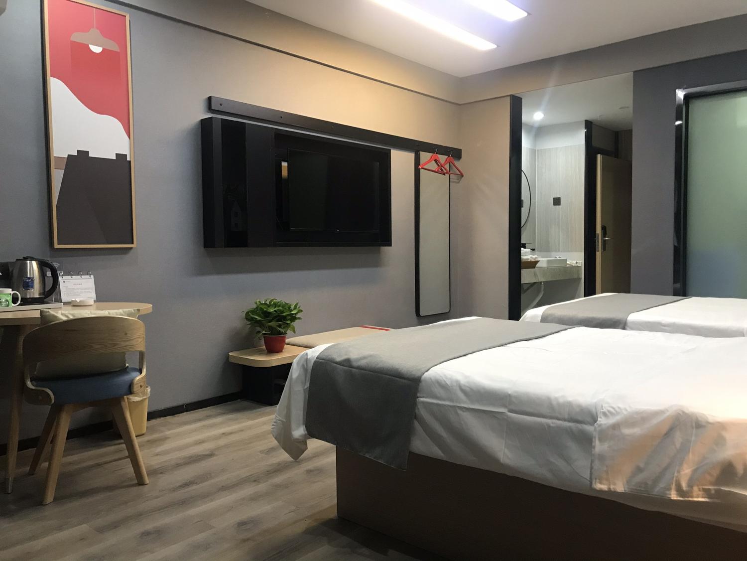 Shankee Hotel (Gushi Xiushui Park) - Tap to explore photos