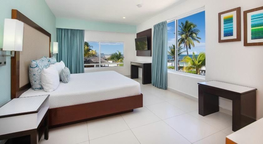 Cancun Bay All Inclusive Hotel - Tap to explore photos