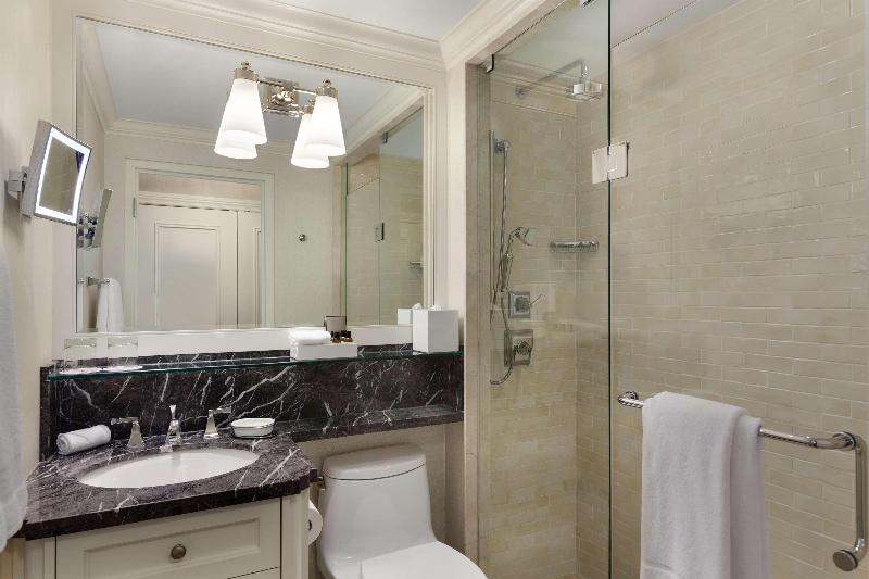 Fairmont Royal York Room Type - Luxury King Room