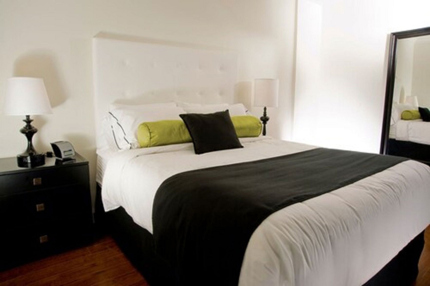 Hotel Victoria Room Type - Business Queen Room