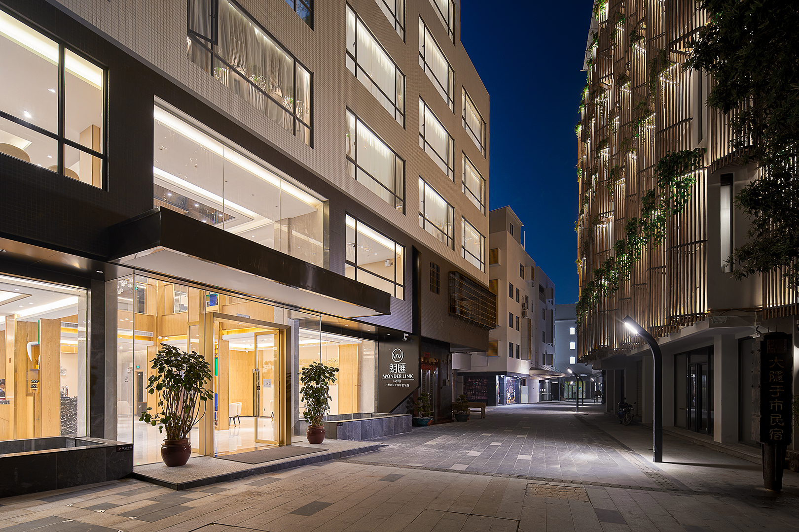 Monet Garden Hotel (Guangzhou New Baiyun International Airport Gaozeng Metro Station)