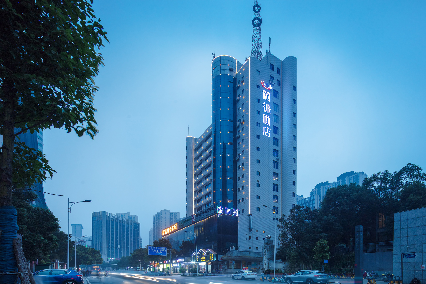 蔚徕酒店(长沙五一广场黄土岭地铁站店)