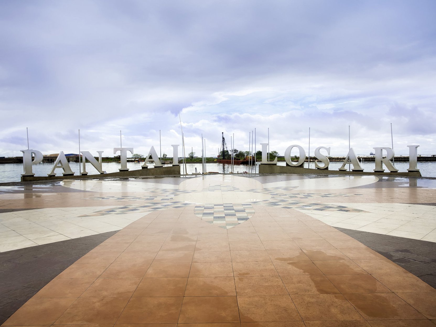Mercure Makassar Nexa Pettarani - Tap to explore photos