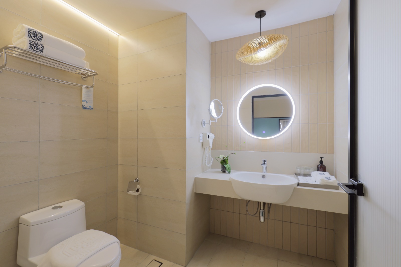 Hotel Sixty3 Room Type - PREMIER, KING BED