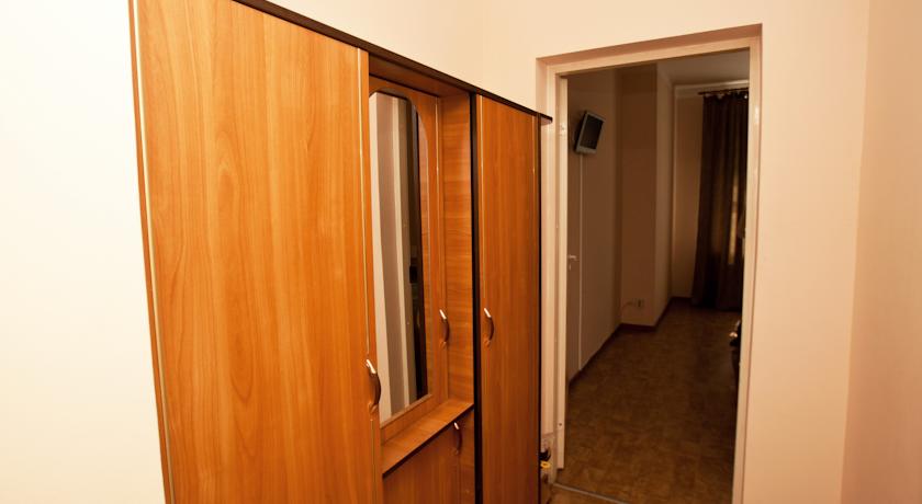 Others 1, Hotel Ohta, Ōzu