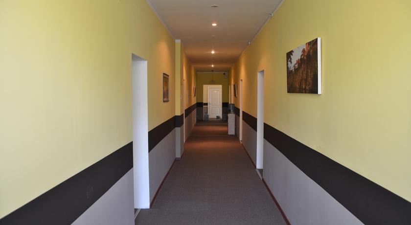 Others 3, Hotel Ohta, Ōzu