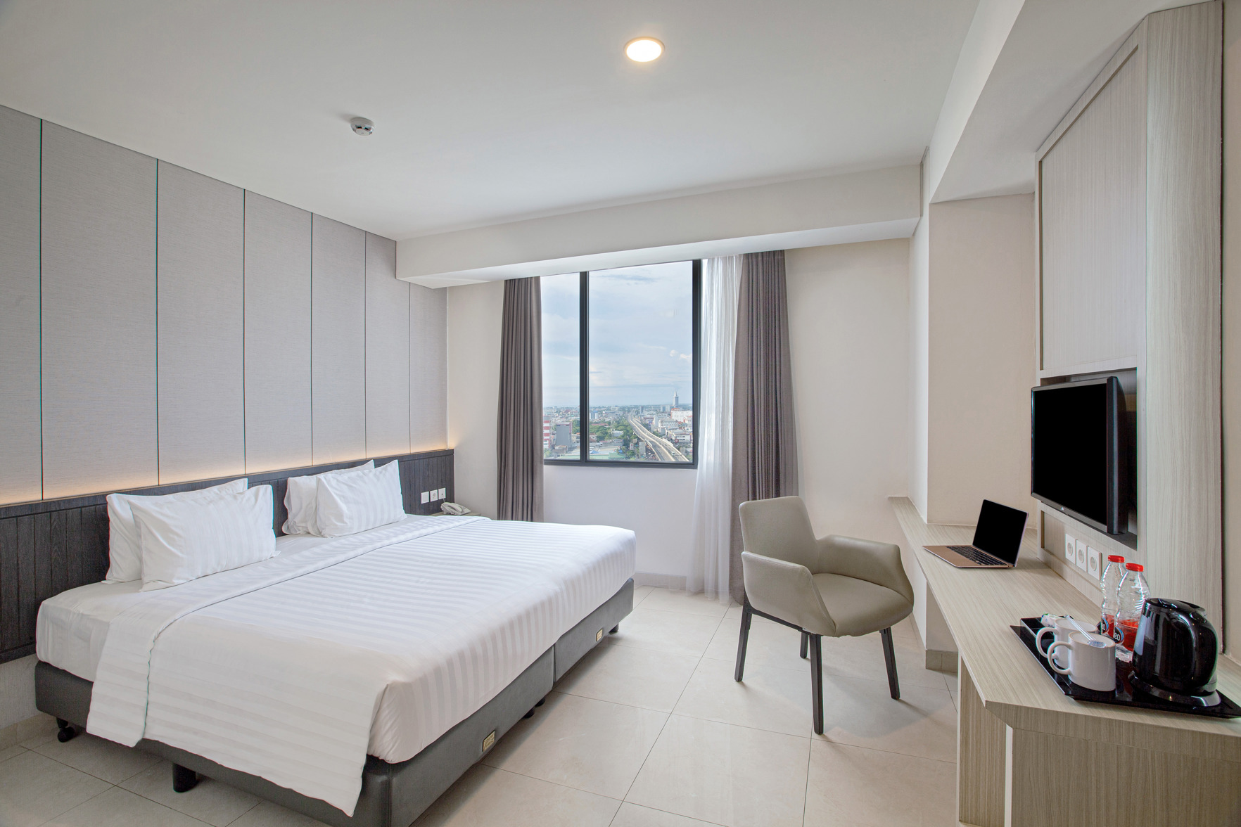 Vasaka Hotel Makassar Room Type - Deluxe Double Room