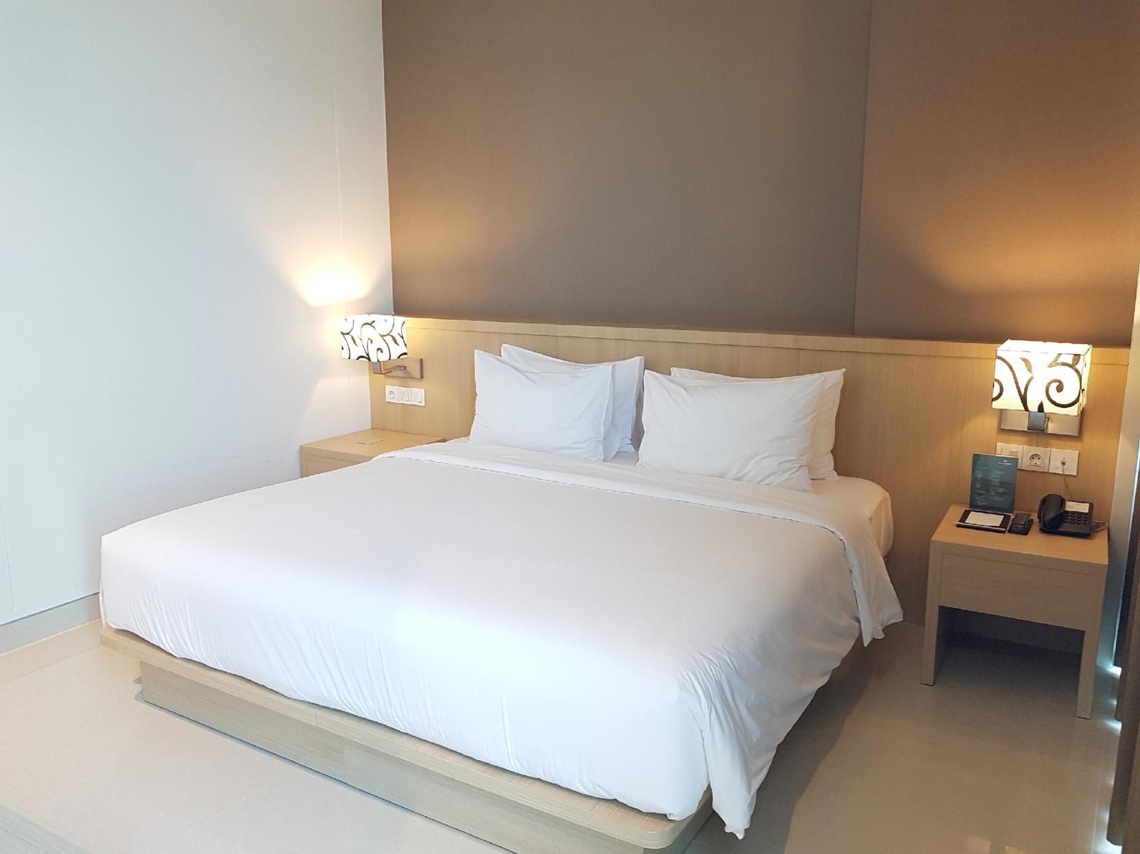 Hotel Santika Gresik - Tap to explore photos