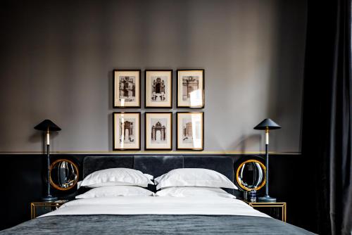 Monsieur George Hotel & Spa – Champs Elysées Room Type - Deluxe Double Room