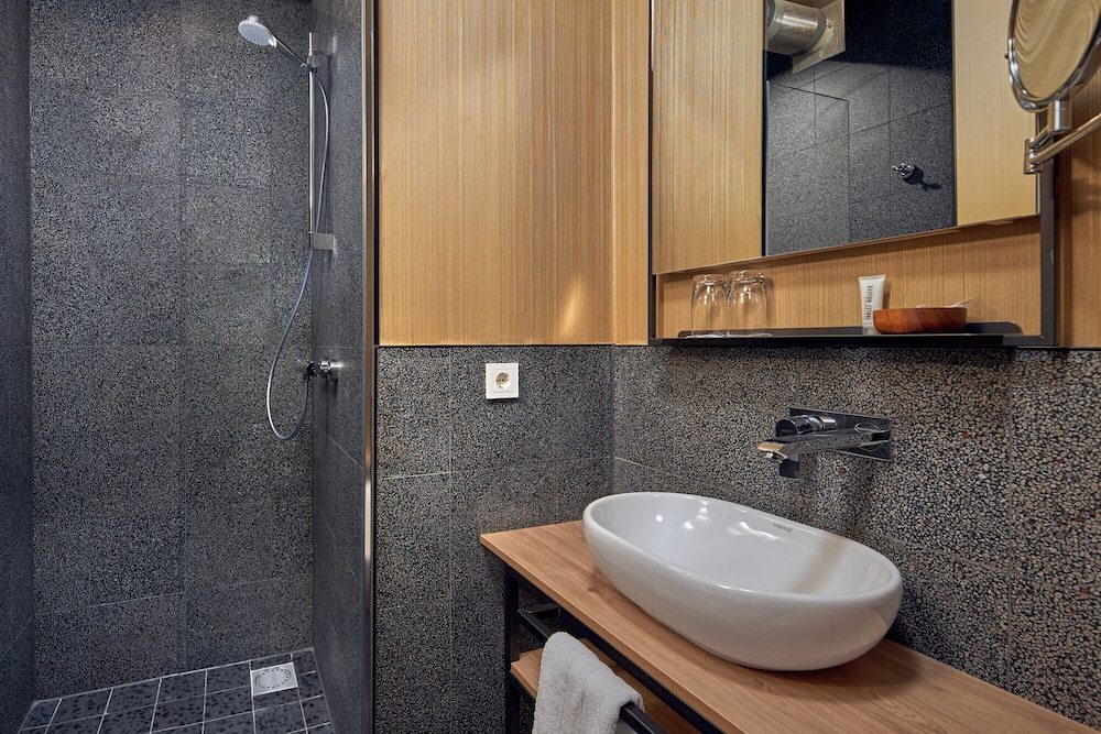 Bathroom:1000px