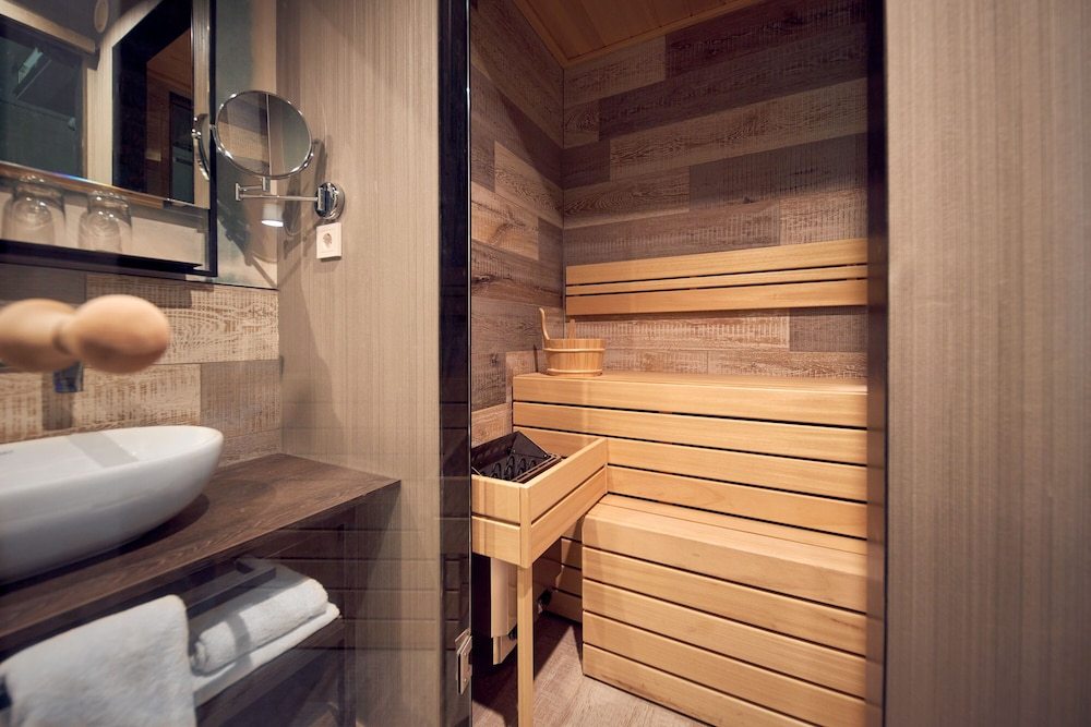 Bathroom amenities:1000px