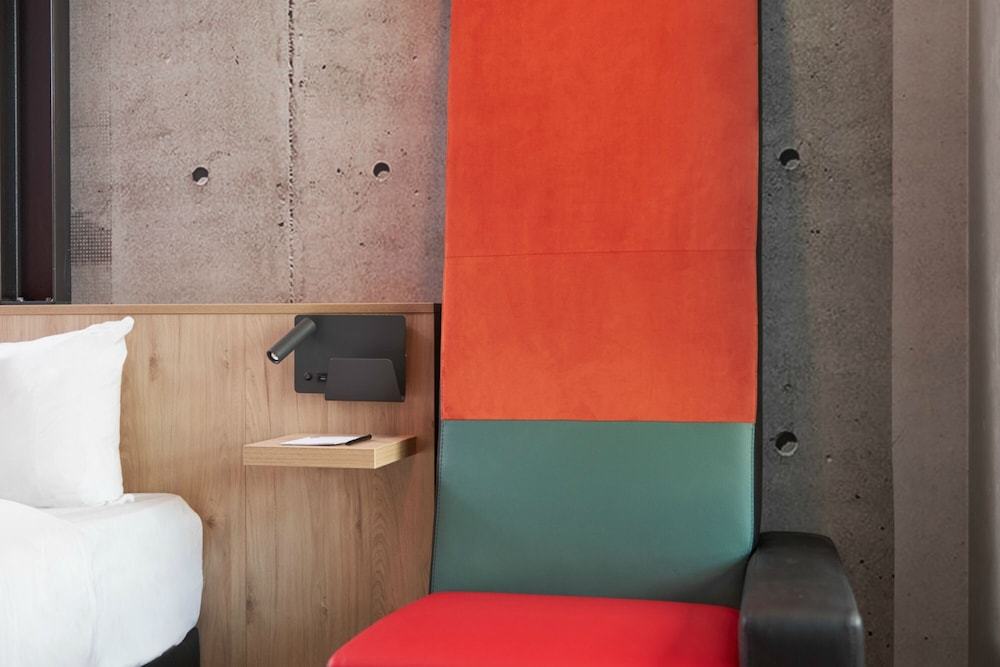 Room amenity:1000px