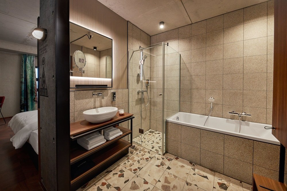 Bathroom:1000px