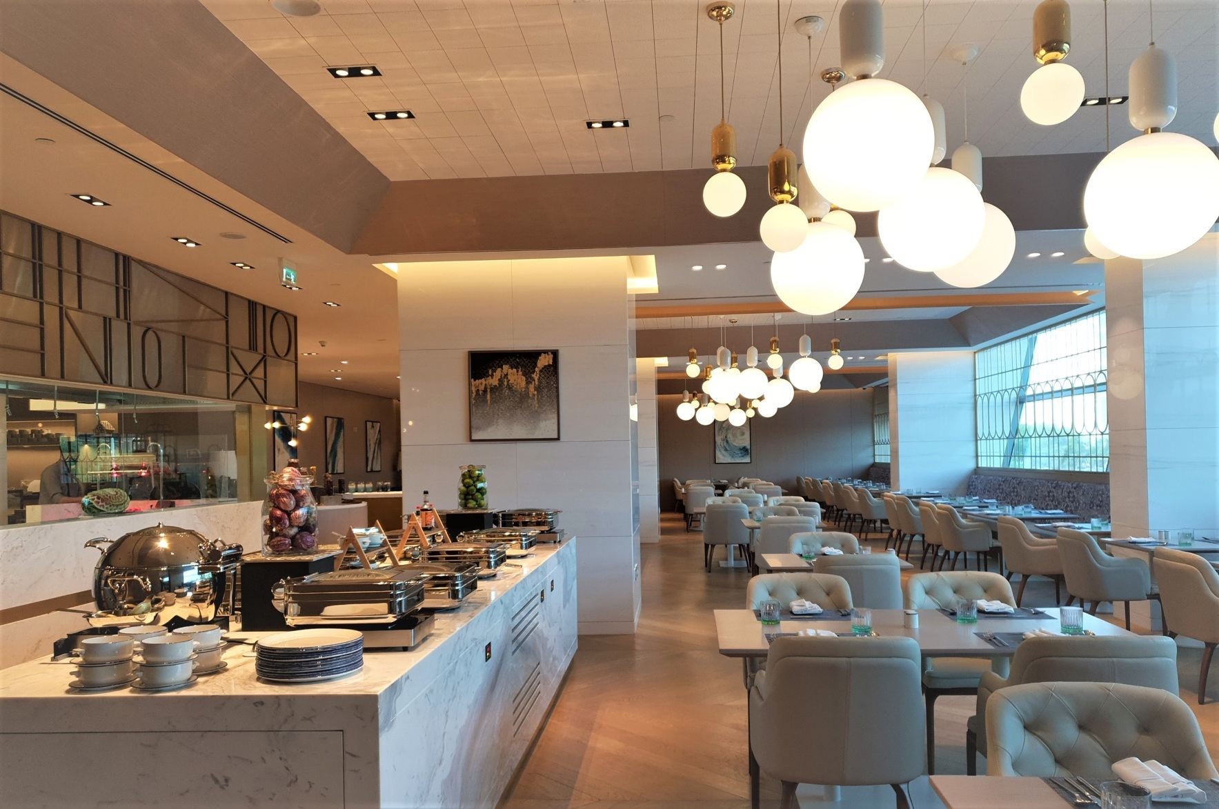 Dining or Meeting Rooms