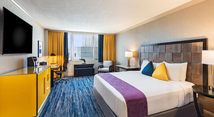 E-Central Downtown Los Angeles Hotel - Tap to explore photos