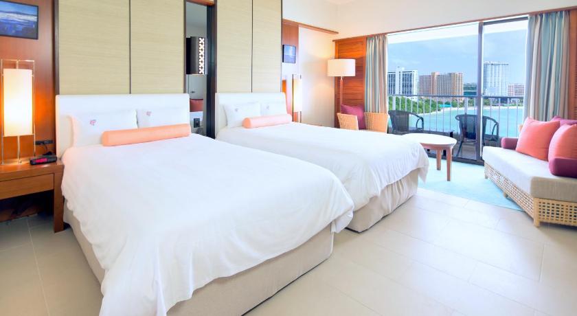 Hotel Nikko Guam Room Type - Deluxe Oceanfront Room