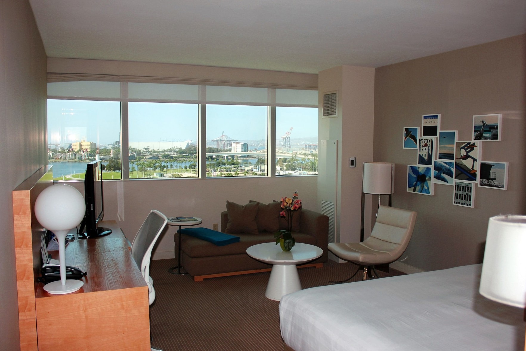 Hyatt Regency Long Beach Room Type - King Room with Harbor View - High Floor