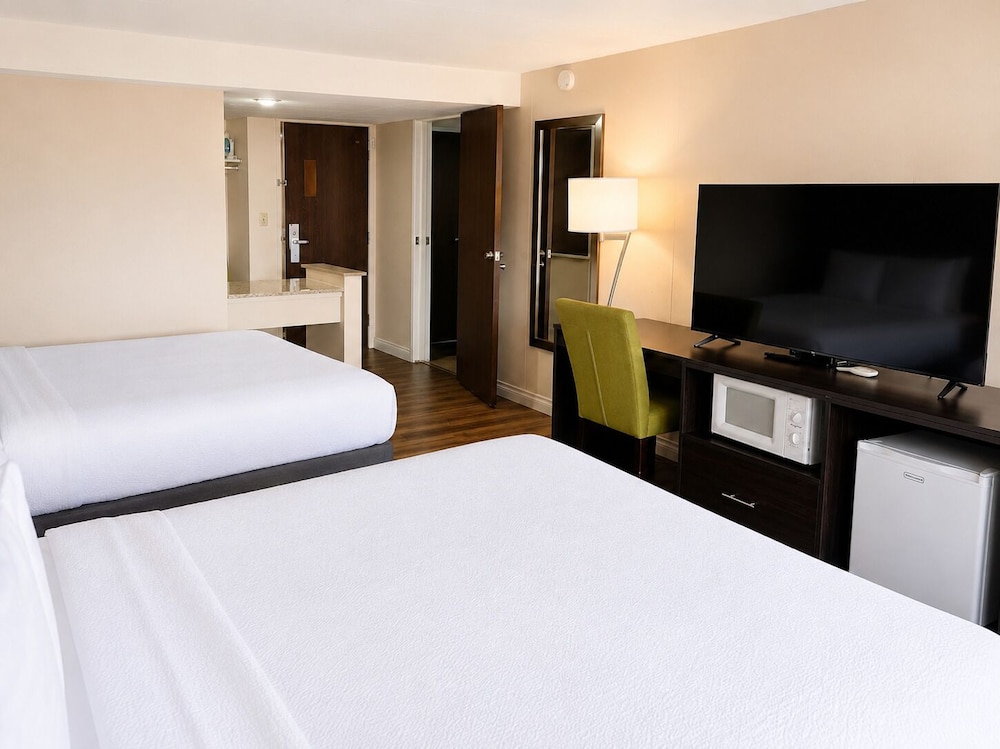 Expedition Lodge Estes Park Room Type - Standard Room Two Queen Beds