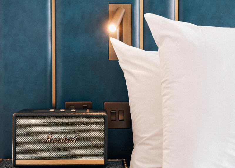Page8, Page Hotels Room Type - Junior Suite