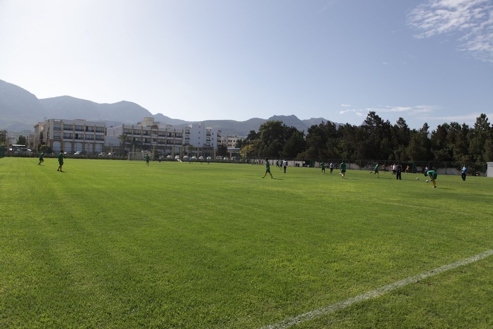 Sports facility:1000px