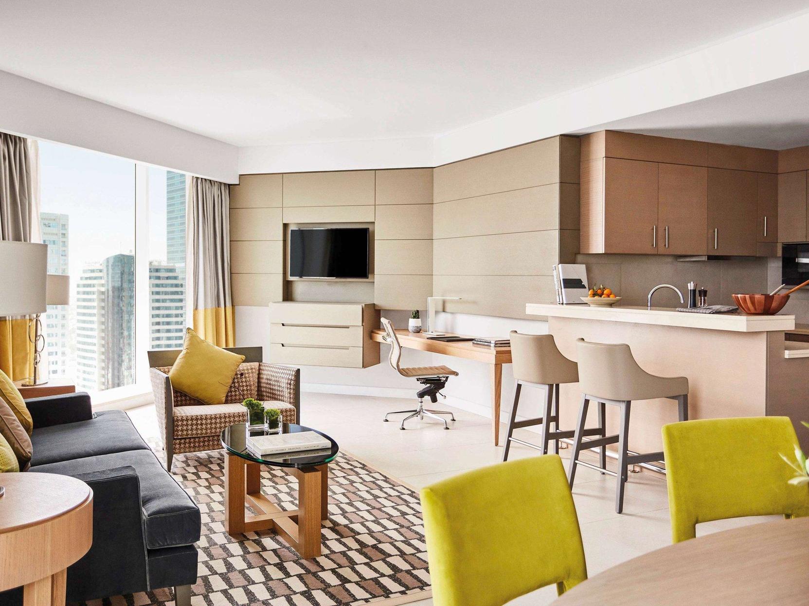 Pullman Doha West Bay Room Type - Deluxe Executive King Room with Lounge Access Pullman Doha West Bay Room Type - Deluxe Executive King Room with Lounge Access