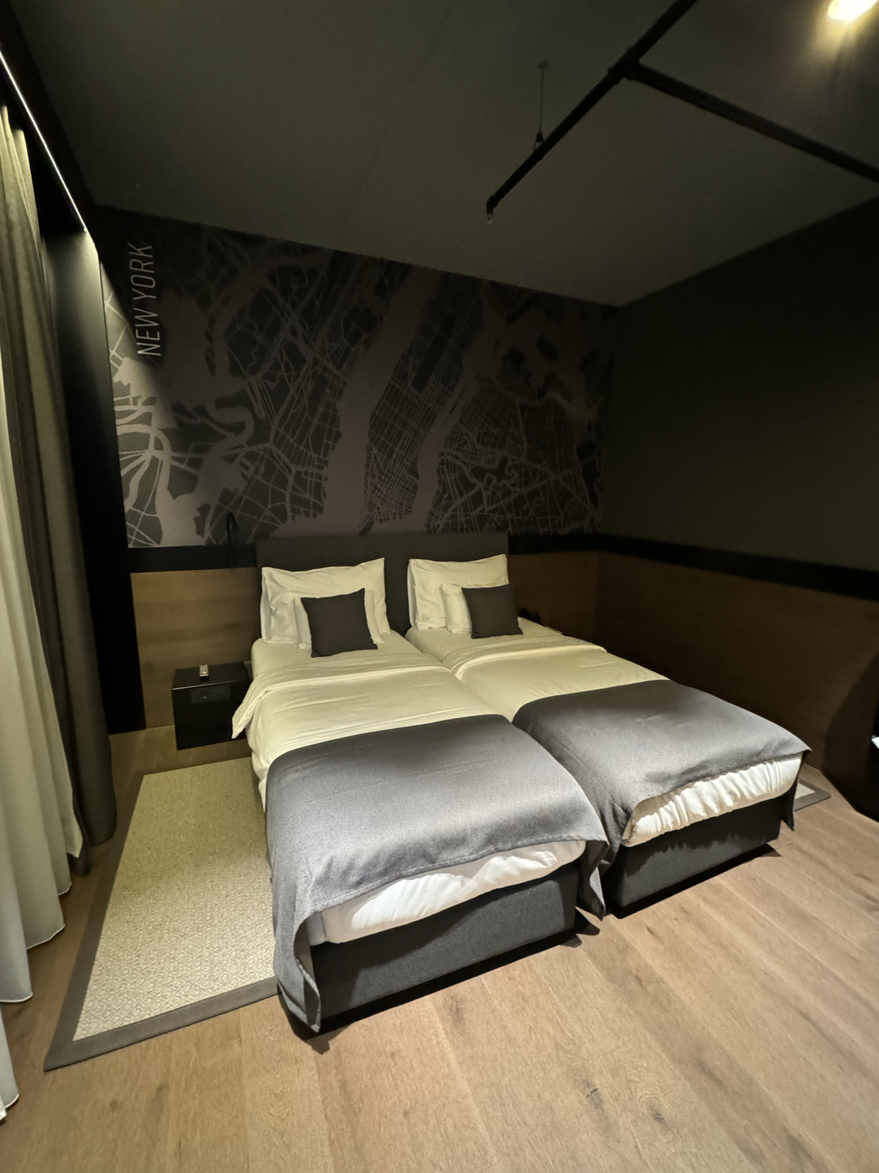 Mövenpick Zagreb Room Type - Deluxe Room with Two Single Beds Mövenpick Zagreb Room Type - Deluxe Room with Two Single Beds