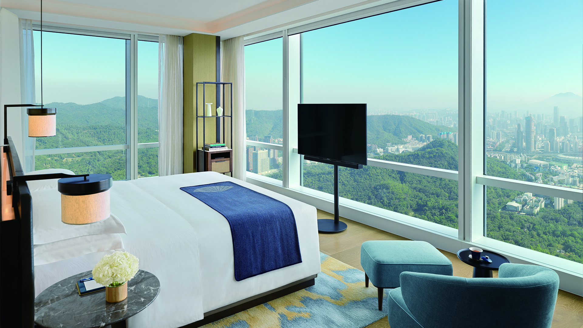 深圳文华东方酒店 Room Type - Deluxe View Room (King Bed)