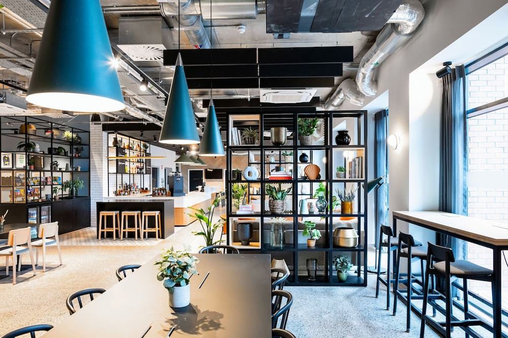 Breakfast area:1000px