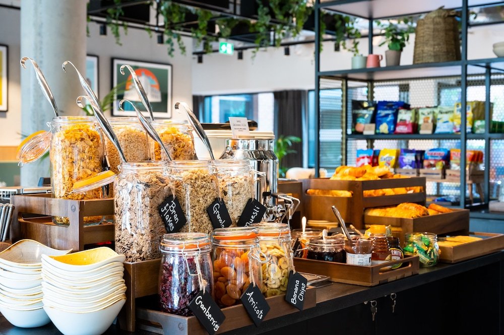 Breakfast buffet:1000px