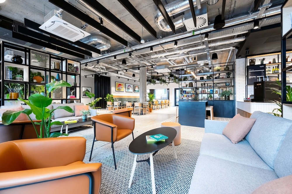 Lobby:1000px