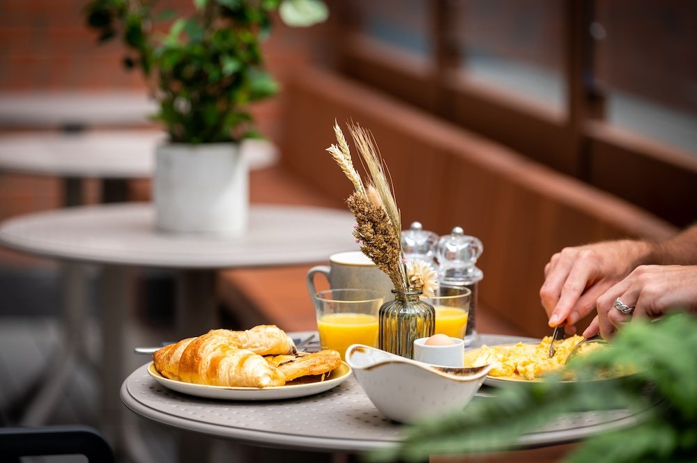 Breakfast area:1000px