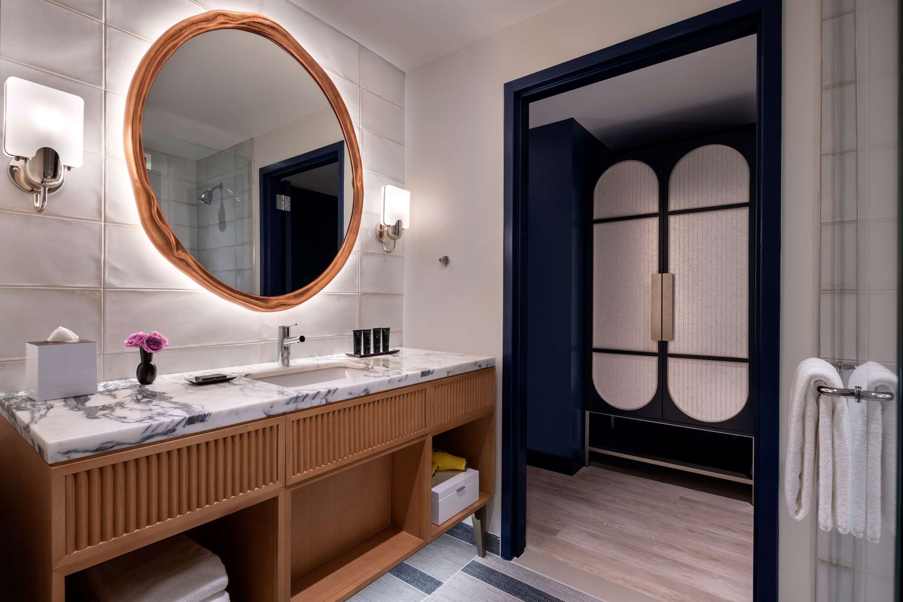Hyatt Centric Downtown Nashville Room Type - Room, 1 King Bed (High Floor)