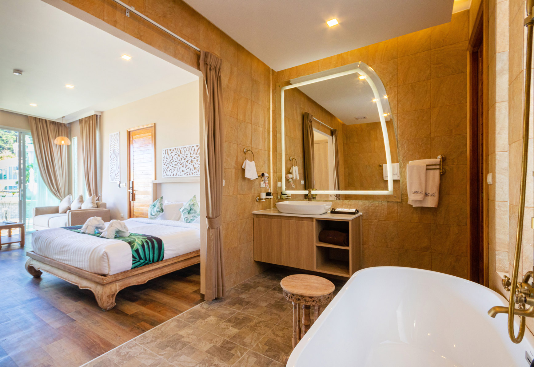 Vannee Golden Sands Beachfront Resort Room Type - Deluxe Private Pool Villa