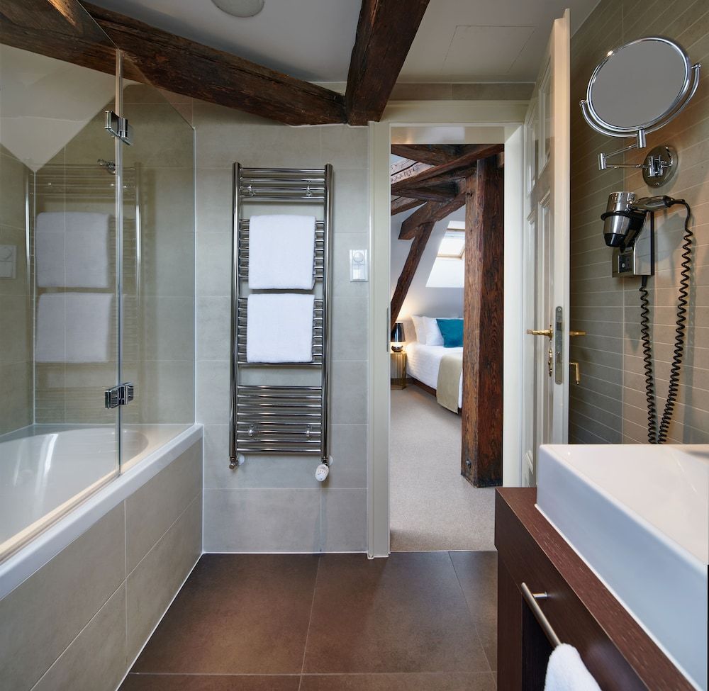 Bathroom:1000px