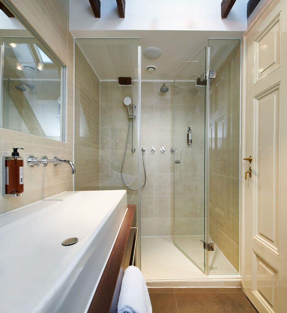 Bathroom:1000px
