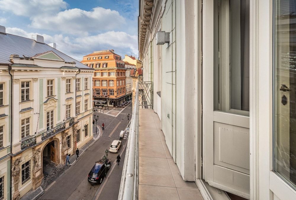 Street view:1000px