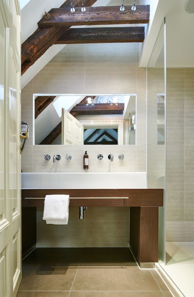 Bathroom:1000px