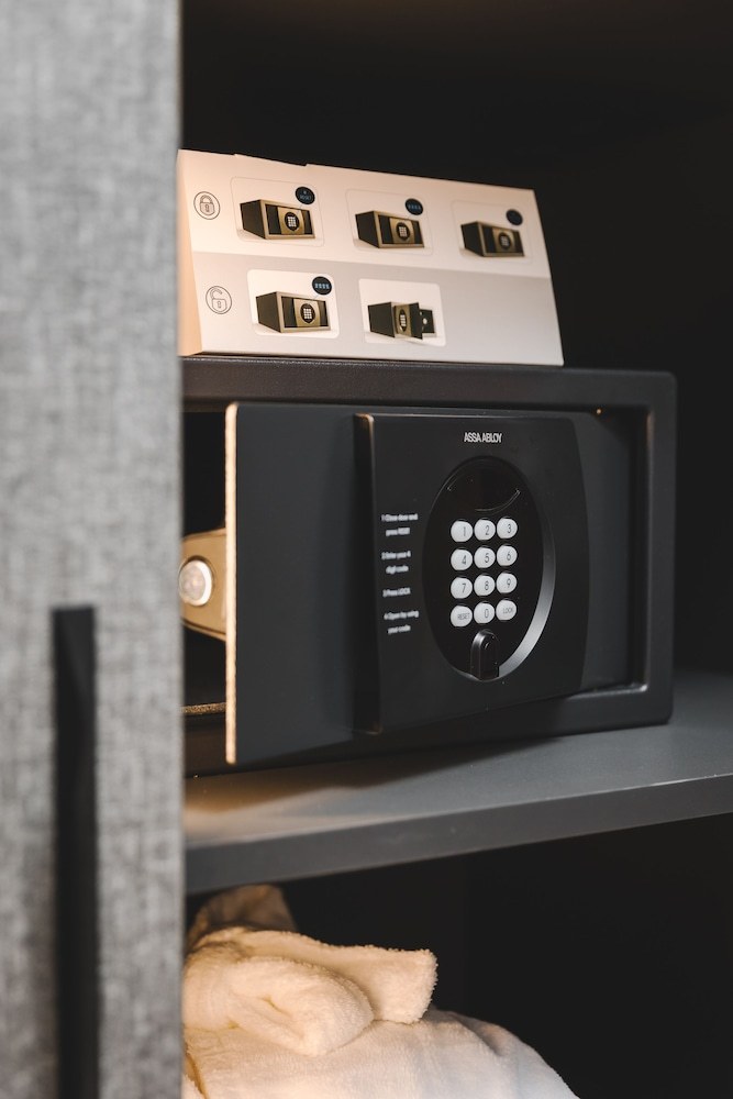 Safe:1000px