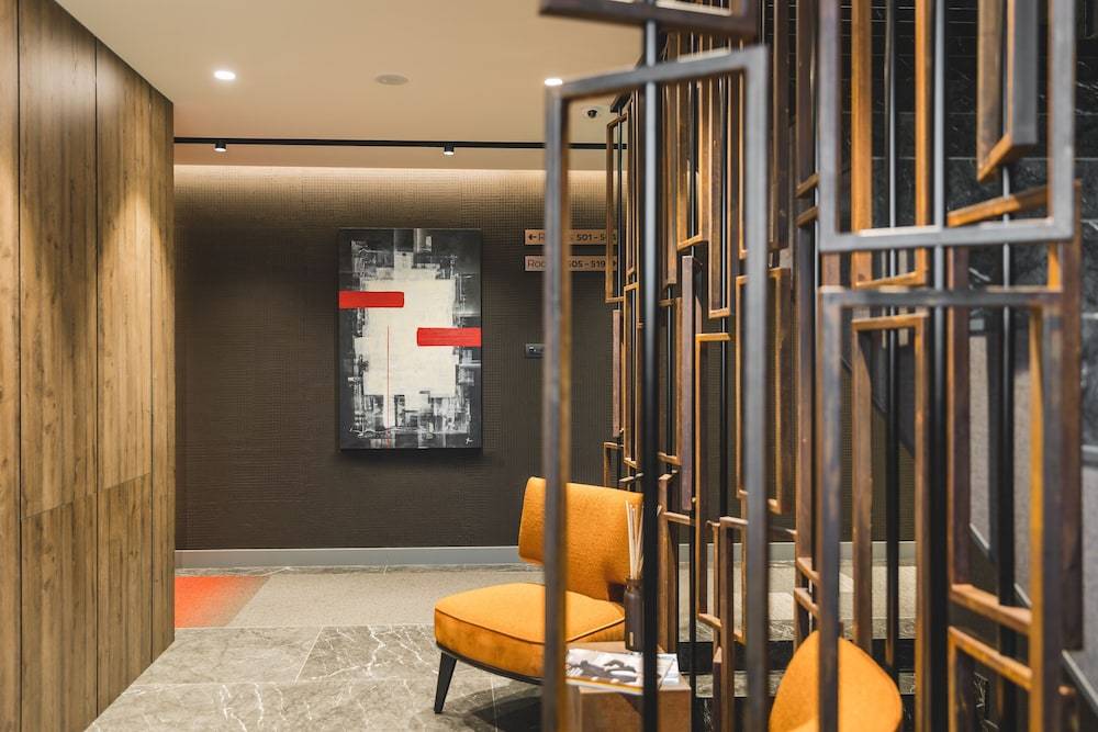 Interior detail:1000px