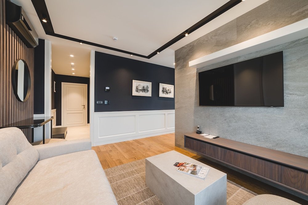 Living area:1000px