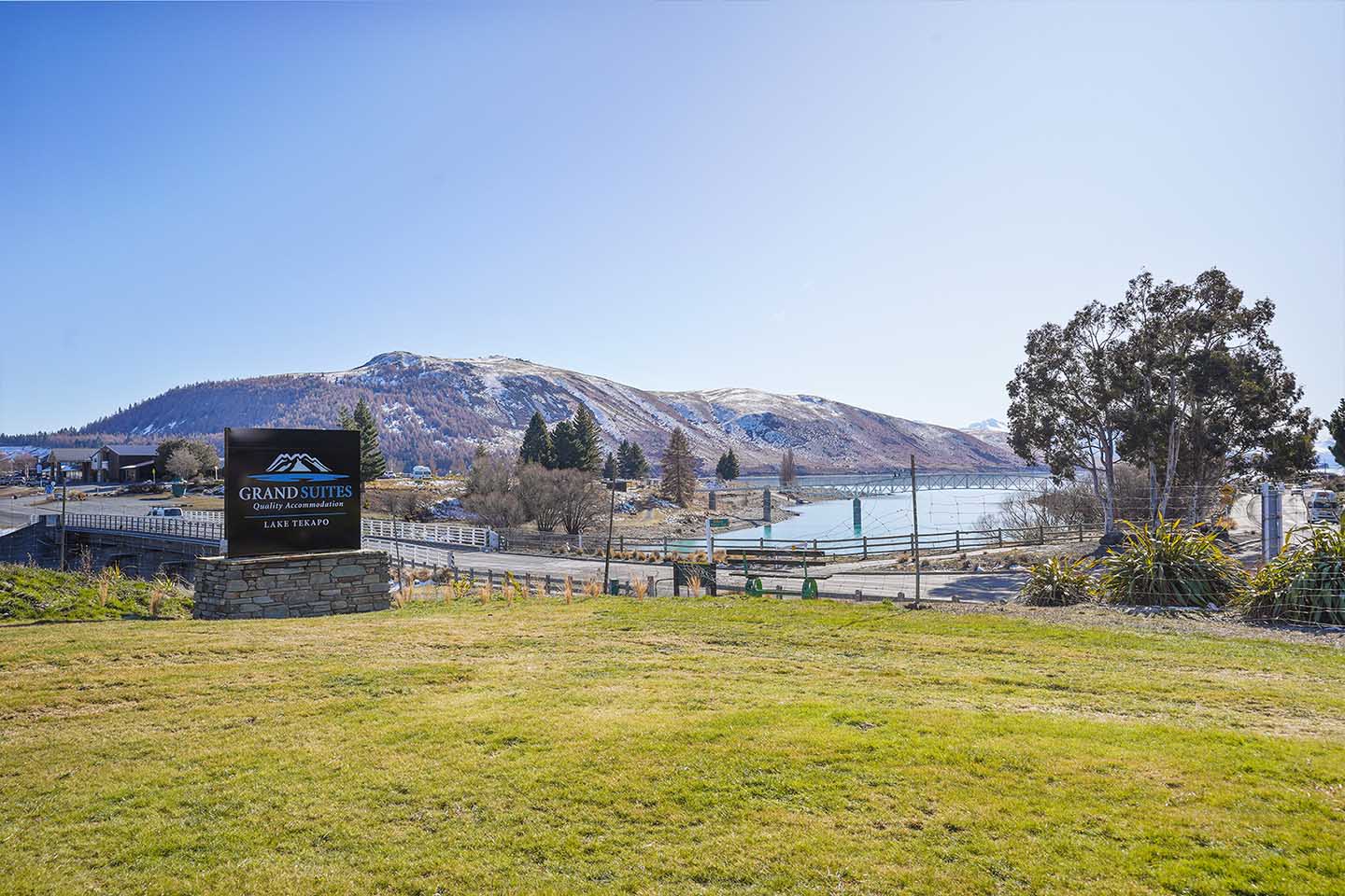 Grand Suites Lake Tekapo - Tap to explore photos