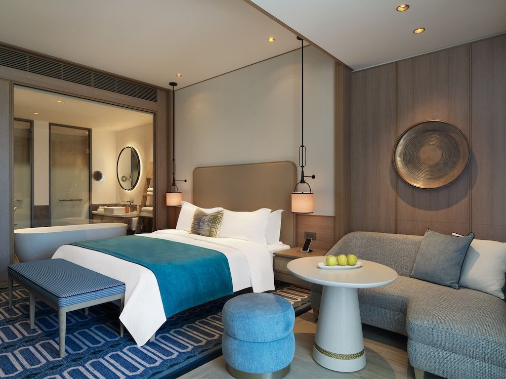 Room:1000px