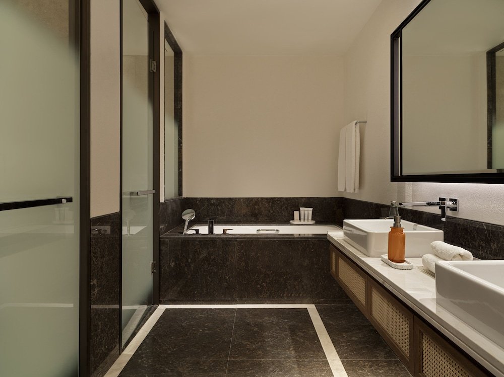Bathroom:1000px