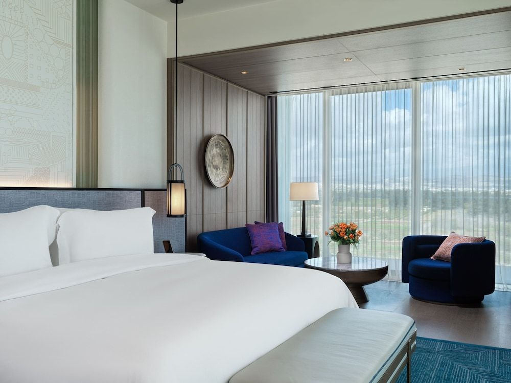 Room:1000px