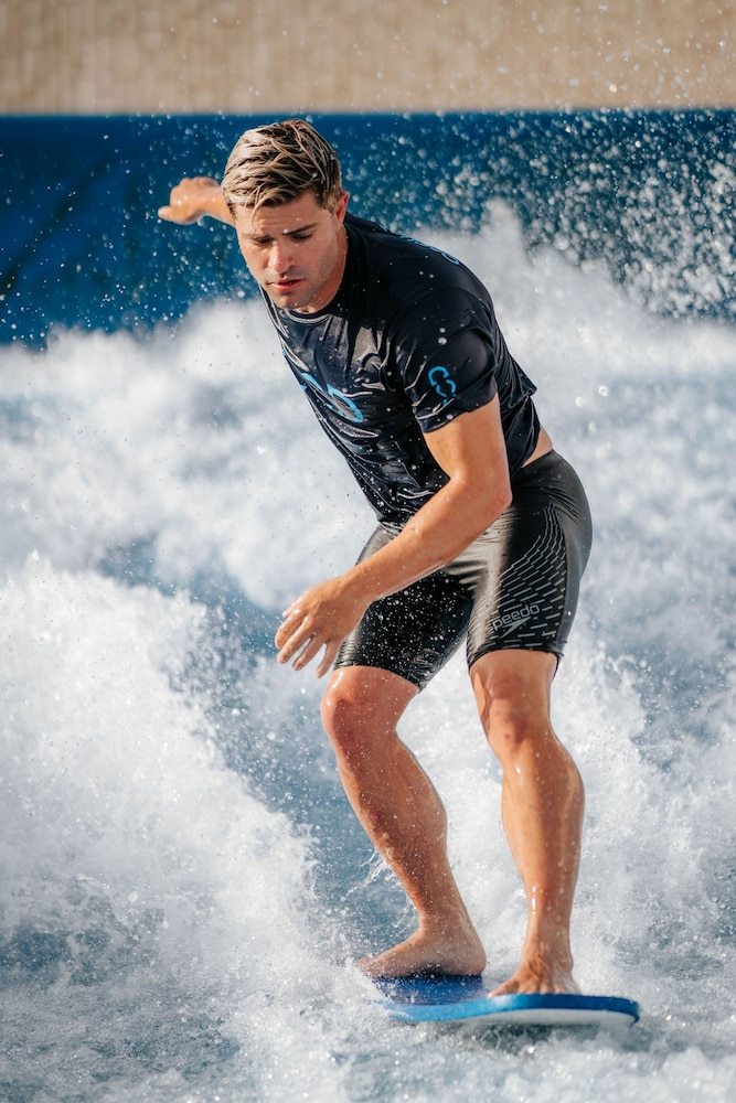 Surfing or boogie boarding:1000px