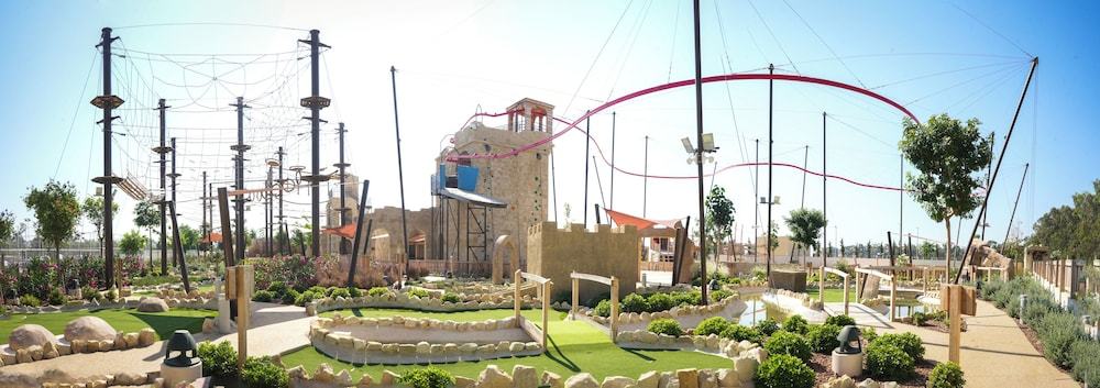 Children's play area - outdoor:1000px